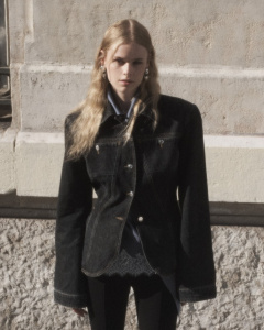 КУРТКА ИЗ ДЕНИМА ILOAN