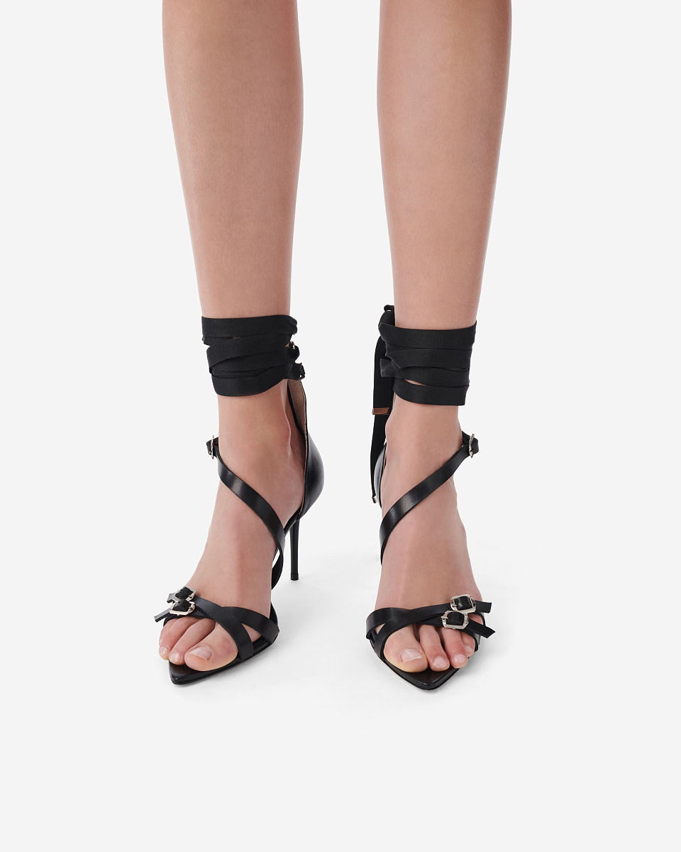 БОСОНОЖКИ С ЛЕНТАМИ И РЕМЕШКАМИ VALENTE